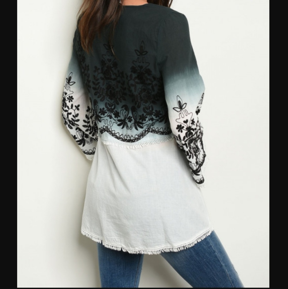 STORY Ombre 3/4 Length Bell Sleeves Embroidered Tunic Top Sizes Sm Md & Lg NWT - Picture 2 of 5
